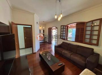 Casa com 244,50m² à venda em excelente bairro, com fácil acesso ao centro da cid · Casa à venda no Bairro Museu, Conselheiro Lafaiete