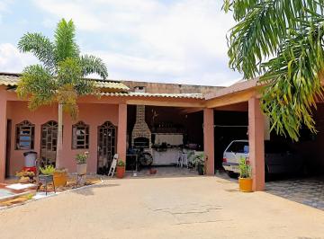Casa de 4 quartos, Taguatinga · Casa térrea 4 quartos em Taguatinga | terreno amplo e laje