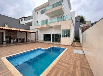 Casa · 320m² · 4 Quartos · 4 Vagas · Casa com 4 quartos à venda, 320 m² por R$ 2.000.000 - São Lucas - Juiz de Fora/MG