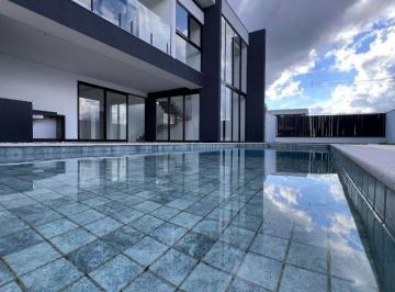 Casa · 342m² · 4 Quartos · 4 Vagas · Casa com 4 Quartos à venda, 342 m² por R$ 2.890.000 - Alphaville 2 - Juiz de Fora/MG