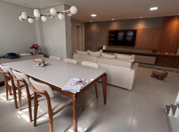 Casa de 4 quartos, Brasília · Elegância e Conforto Sua Casa 4 Suítes com Espaço Gourmet na Asa Sul