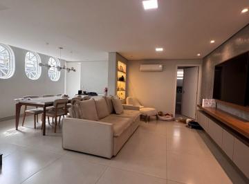 Casa de 4 quartos, Brasília · Elegância e Conforto Sua Casa 4 Suítes com Espaço Gourmet na Asa Sul