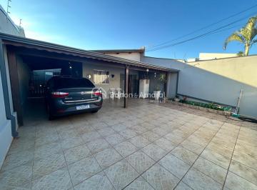 Casa · 63m² · 2 Quartos · 5 Vagas · Casa em localização calma e funcional