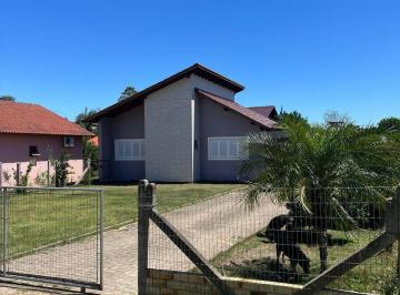 Casa · 580m² · 2 Quartos · 2 Vagas · A Casa dos Seus Sonhos em Condomínio Fechado – Viamão/RS!