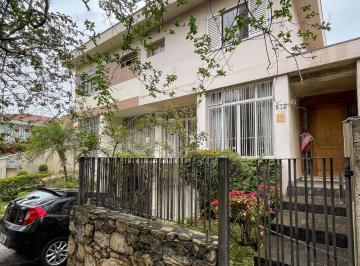 62e59045-3675-4cfb-bdf2-97719c156a68 · Confortável sobrado para venda em Vila Madalena com 5 quartos, sendo 2 suítes, 256m²