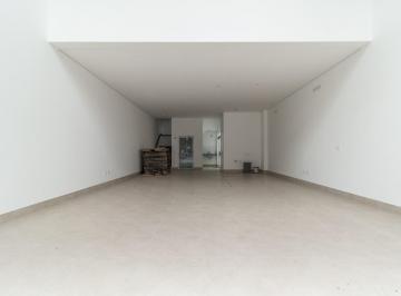 Comercial · 200m² · 1 Vaga · Loja na Rua Padre Estevão Pernet, N. 200 • 200 m²