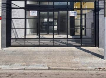Comercial · 190m² · 5 Quartos · 2 Vagas · Loja na Rua Monte Serrat, N. 880 • 190 m²