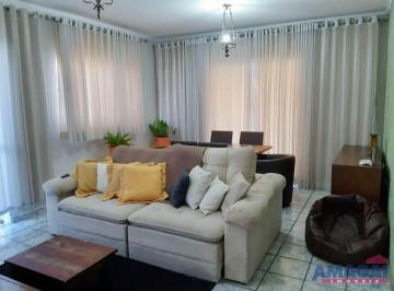WhatsApp Image 2022-06-17 at 10.18 · Ampla Casa à Venda em Jardim Nova Esperança