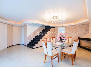 01 · Casa Sobrado com 3 Quartos sendo 1 Suite Master, 262m2, 3 Garagens e Pátio com Piscina