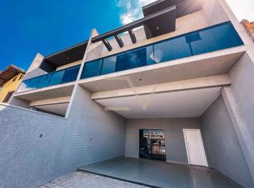 Casa · 180m² · 3 Quartos · 4 Vagas · Sobrado 3 suítes com Piscina no Centro