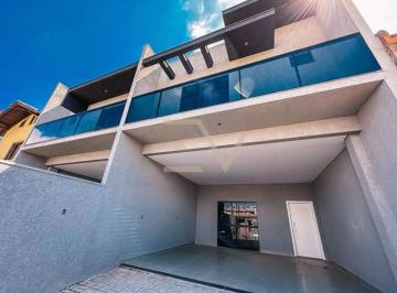 Casa · 180m² · 3 Quartos · 4 Vagas · Sobrado 3 suítes com Piscina no Centro