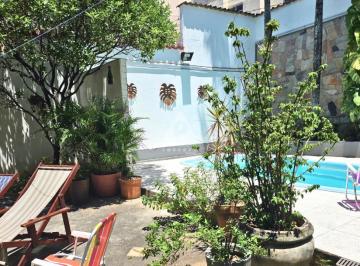 Casa · 225m² · 5 Quartos · 2 Vagas · Casa duplex com 5 quartos , 2 vagas e piscina à venda em Santa Teresa- Rio de Janeiro