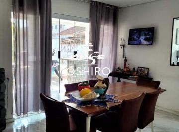 Casa · 220m² · 4 Quartos · 8 Vagas · Sobrado à Venda em São Vicente