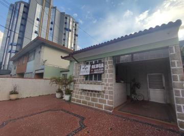 Casa · 186m² · 3 Quartos · 3 Vagas · Casa térrea no Embaré 