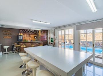 Casa · 300m² · 4 Quartos · 3 Vagas · CASA EM CONDOMÍNIO NA JUCA BATISTA COM 4 QUARTOS, SENDO 2 SUÍTES