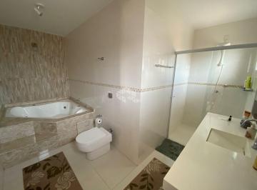 Casa · 211m² · 4 Quartos · 1 Vaga · Casa no Centro de Biguaçu - Grande potencial para imóvel comercial