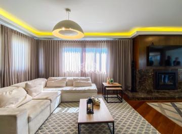 Apartamento · 225m² · 3 Quartos · 3 Vagas · Apartamento amplo com 03 dormitórios (01 suíte) no Bairro Higienópolis
