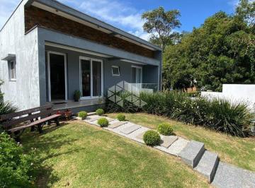Casa · 235m² · 3 Quartos · 4 Vagas · Casa com amplo terreno no Jardim Europa - Hortênsias