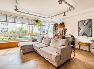 Apartamento · 105m² · 2 Quartos · 2 Vagas · Apartamento no Petrópolis com 2 quartos, sendo duas suítes, 2 vagas, churrasqueira, reformado e edif
