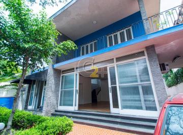 Casa · 420m² · 5 Quartos · 5 Vagas · Sobrado à venda no Jardim Europa com 4 quartos, sendo 1 suíte e 5 vagas