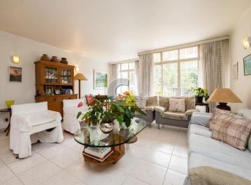 Casa · 256m² · 5 Quartos · 2 Vagas · Sobrado à venda na Vila Madalena, 5 quartos, 2 suítes, 5 banheiros, 2 vagas de garagem