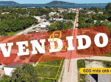 Terreno · 180m² · Excelente Terreno já Cercado no Nível da Rua Apenas 600 Mts do Mar