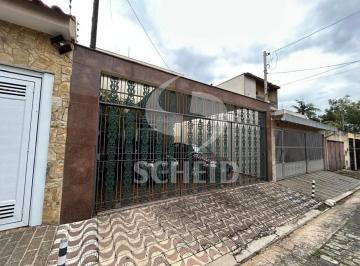 Casa · 218m² · 3 Quartos · 3 Vagas · Casa à venda de 218,00m² útil, com 3 quartos e 3 vagas na Saúde.