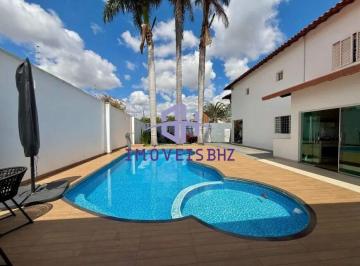 Casa · 304m² · 4 Quartos · 3 Vagas · Casa com 4 Quartos e 5 banheiros