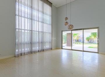 Casa · 552m² · 4 Quartos · 4 Vagas · A vida ganha volume quando o teto não te limita.