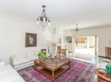 Casa · 310m² · 4 Quartos · 4 Vagas · Casa na Vitória Régia Morumbi com 4 quartos sendo 3 suítes e 4 vagas de garagem.