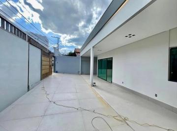 Casa · 230m² · 3 Quartos · 4 Vagas · CASA LINEAR À VENDA | CELSO MACHADO (SERRANO) Reformada | Habite-se | Excelente localização