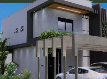Casa · 142m² · 3 Quartos · 2 Vagas · Sobrado Alto Padrão 142 m² localizado na Forquilhinhas São José SC
