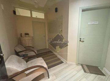 d17c0a9a2798b57a0383d6250a06f56a450381eb · Sala comercial no centro de Poços de Caldas.