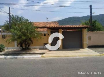 Casa · 331m² · 3 Quartos · 3 Vagas · Casa em Barroco (Itaipuaçu), Maricá/RJ de 331m² 3 quartos à venda por R$ 754.000,00