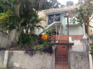 Casa · 510m² · 7 Quartos · 3 Vagas · Casa em Santa Rosa, Niterói/RJ de 510m² 7 quartos à venda por R$ 700.000,00