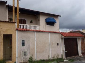 Casa · 198m² · 2 Quartos · 3 Vagas · Sobrado em Vila Amélia, Poá/SP de 198m² 2 quartos à venda por R$ 720.000,00