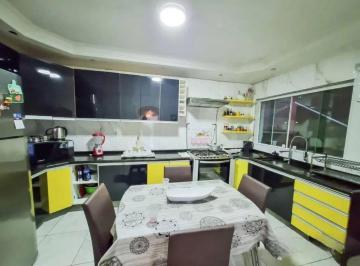Casa · 210m² · 3 Quartos · 2 Vagas · Sobrado em Jardim D'Abril, Osasco/SP de 210m² 3 quartos à venda por R$ 750.000,00