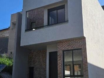 Casa · 101m² · 2 Quartos · 2 Vagas · Sobrado em Santa Cândida, Curitiba/PR de 101m² 2 quartos à venda por R$ 590.000,00