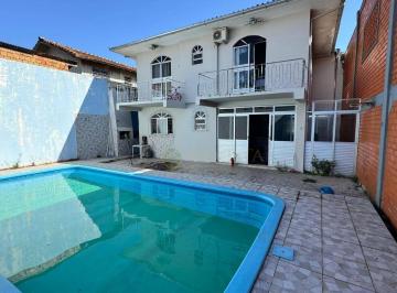 Casa · 185m² · 4 Quartos · 2 Vagas · Casa em Coloninha, Florianópolis/SC de 185m² 4 quartos à venda por R$ 800.000,00