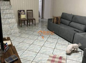Casa · 220m² · 2 Quartos · 2 Vagas · Sobrado em Jardim Monte Carmelo, Guarulhos/SP de 220m² 2 quartos à venda por R$ 745.000,00