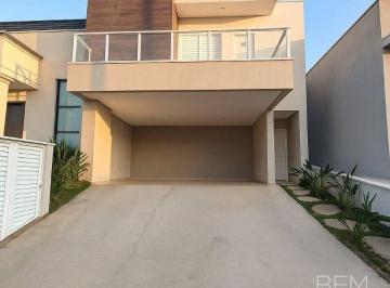 Casa · 258m² · 3 Quartos · 4 Vagas · Casa em Centro, Salto/SP de 258m² 3 quartos à venda por R$ 1.200.000,00