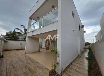 Casa · 277m² · 3 Quartos · 2 Vagas · Sobrado em Asa Norte, Brasília/DF de 277m² 3 quartos à venda por R$ 1.150.000,00
