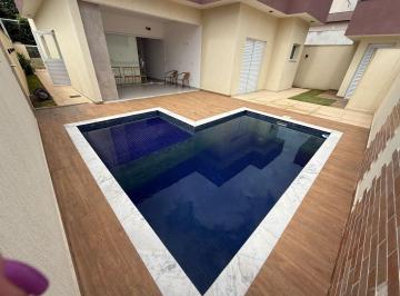 Casa · 300m² · 3 Quartos · 4 Vagas · Casa em Vila Santos, Caçapava/SP de 300m² 3 quartos à venda por R$ 1.150.000,00