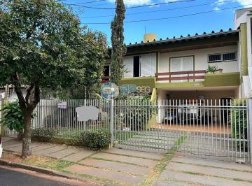 Casa · 315m² · 4 Quartos · 4 Vagas · Sobrado em Araxá, Londrina/PR de 315m² 4 quartos à venda por R$ 1.100.000,00
