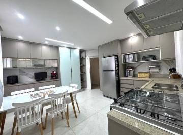 Casa · 190m² · 3 Quartos · 4 Vagas · Casa em Jardim Semiramis, Cotia/SP de 190m² 3 quartos à venda por R$ 895.000,00