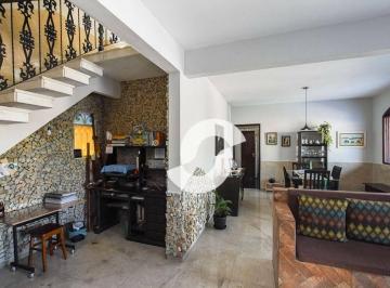Casa · 195m² · 3 Quartos · 1 Vaga · Casa em Santa Rosa, Niterói/RJ de 195m² 3 quartos à venda por R$ 900.000,00