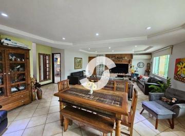 Casa · 267m² · 5 Quartos · 4 Vagas · Casa em Maravista, Niterói/RJ de 267m² 5 quartos à venda por R$ 1.100.000,00