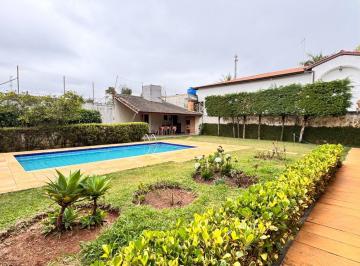 Casa · 450m² · 4 Quartos · 4 Vagas · Casa em Jardim Passárgada I, Cotia/SP de 450m² 4 quartos à venda por R$ 1.850.000,00