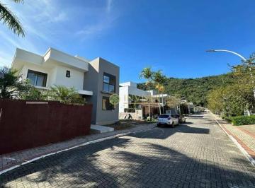 Casa · 288m² · 4 Quartos · 2 Vagas · Casa em Canasvieiras, Florianópolis/SC de 288m² 4 quartos à venda por R$ 2.390.000,00