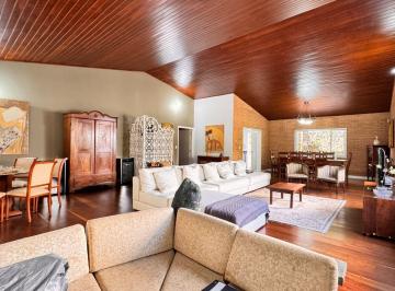 Casa · 576m² · 5 Quartos · 4 Vagas · Casa em Chácara de La Rocca, Carapicuíba/SP de 576m² 5 quartos à venda por R$ 1.940.000,00